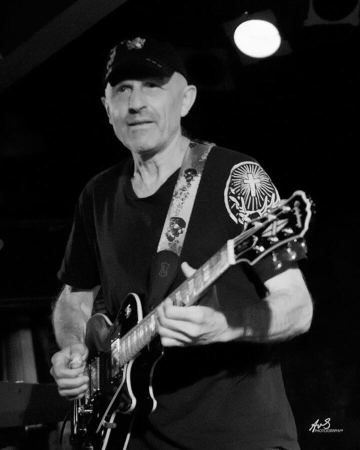 Photo by Tony van Straubenzee